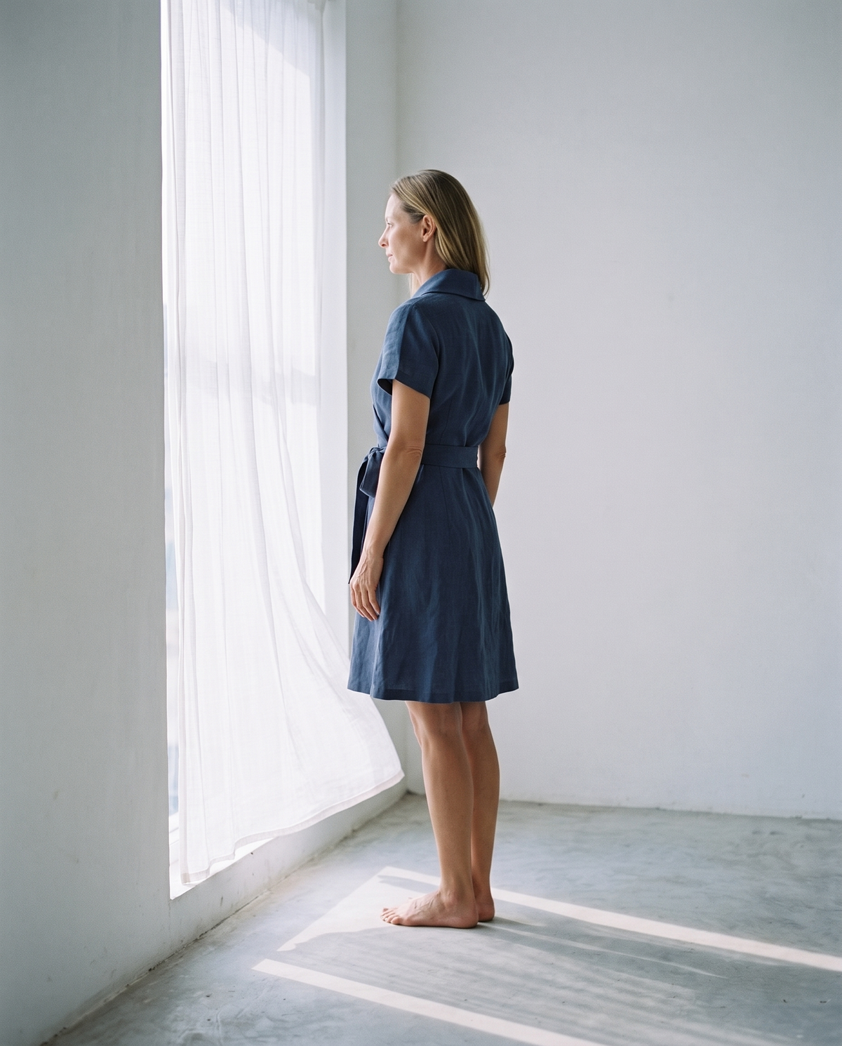 Short Sleeve Linen Wrap Dress in navy linen