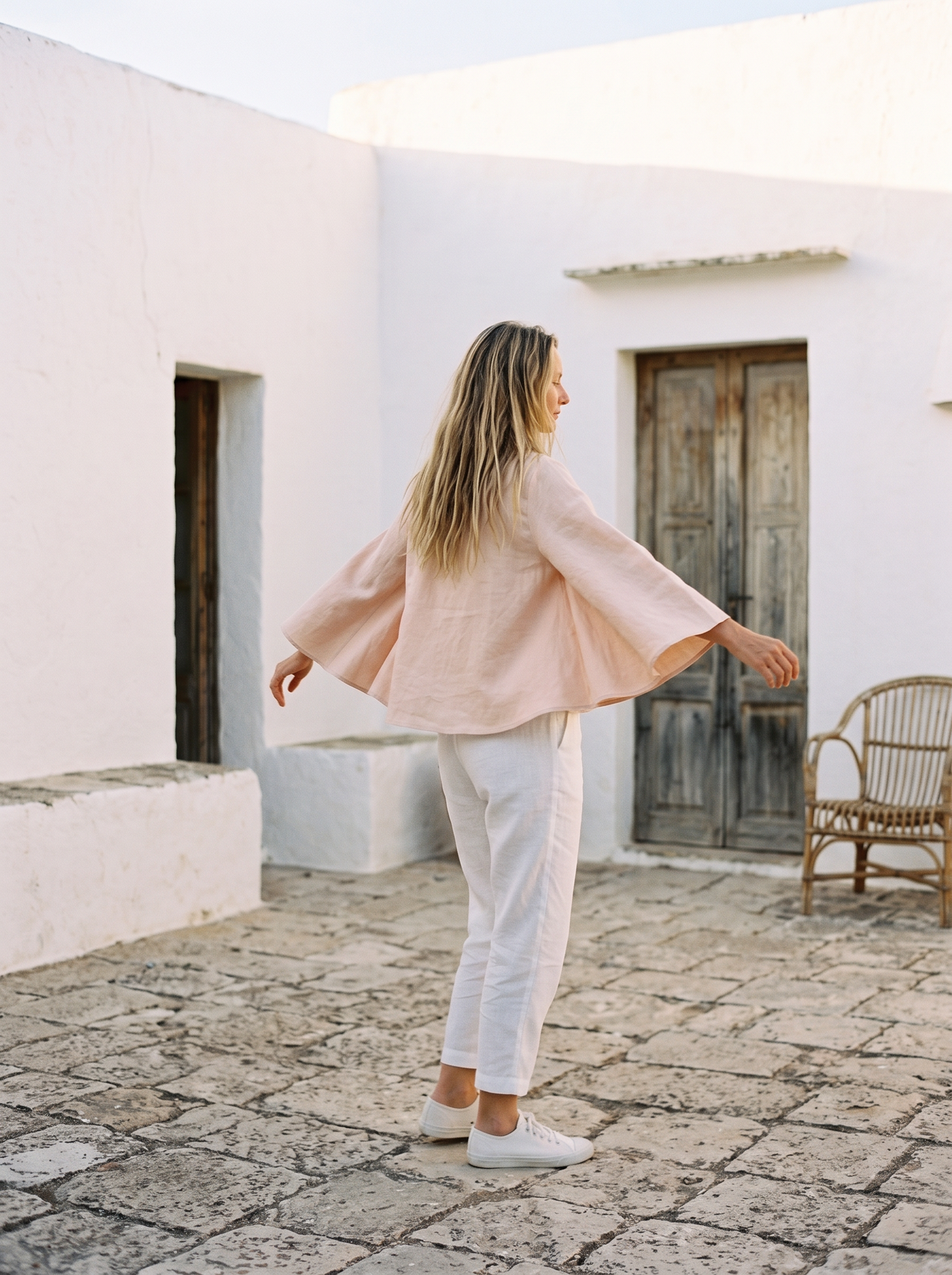 Cape Sleeve Linen Shirt