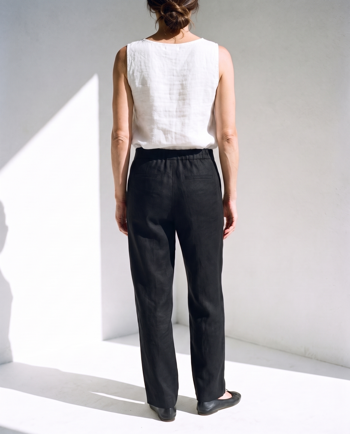 Nina Trousers in black, back view