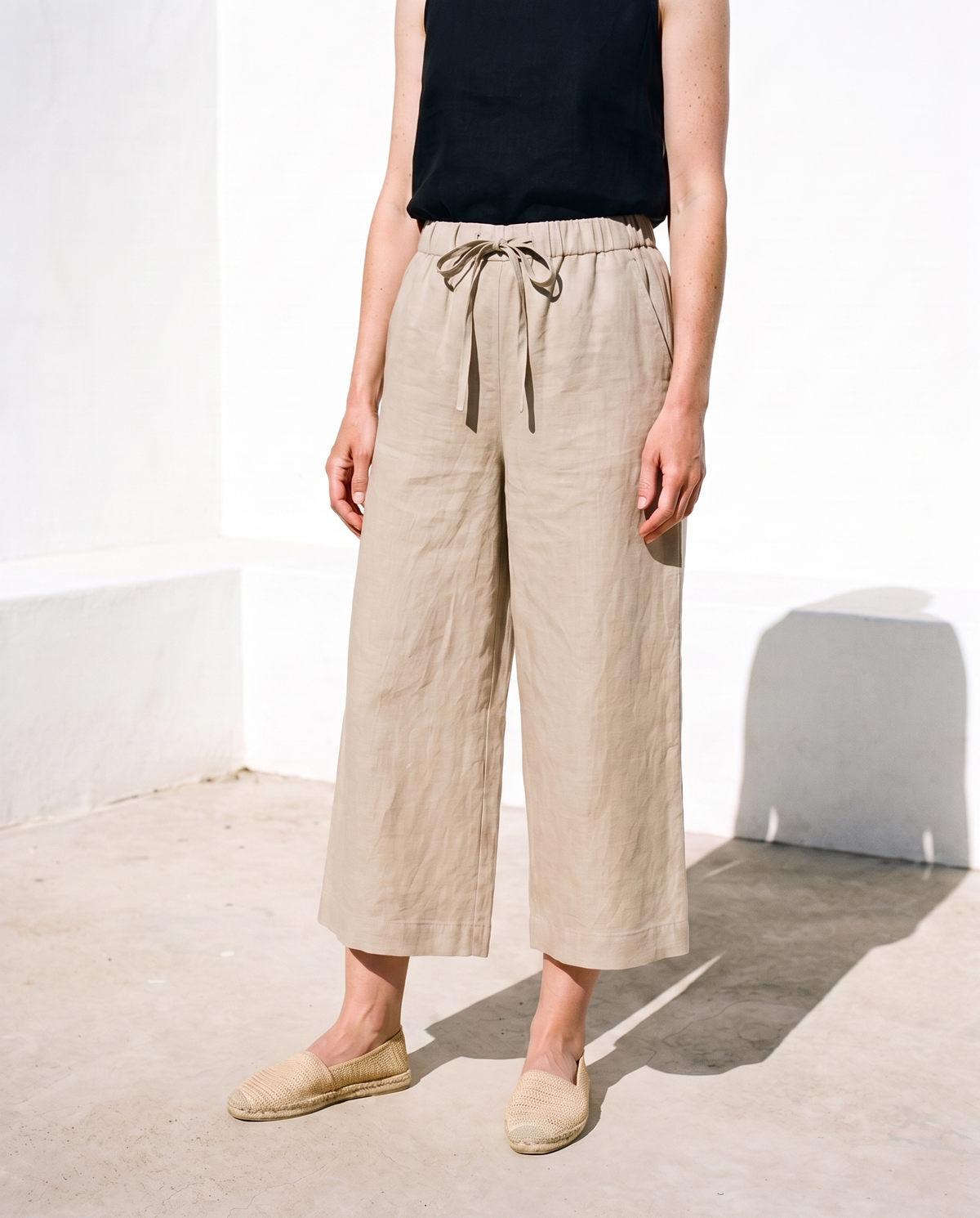 Carla Culottes in natural, close view of the front