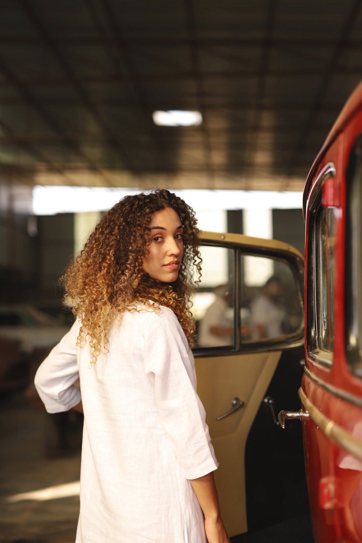 Ivory oversized linen shift in washed linen, photographed in Jaipur