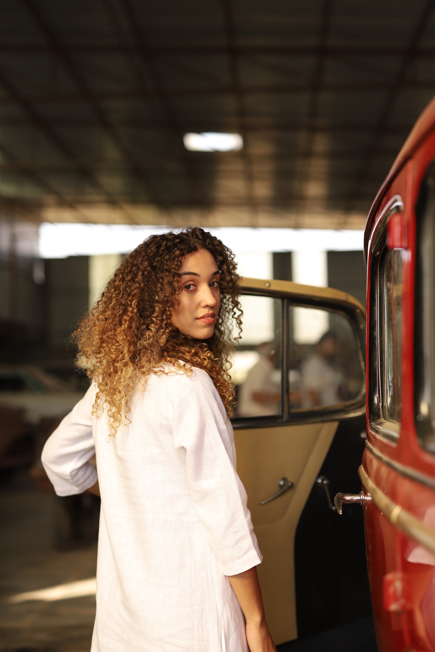 Ivory oversized linen shift in washed linen, photographed in Jaipur
