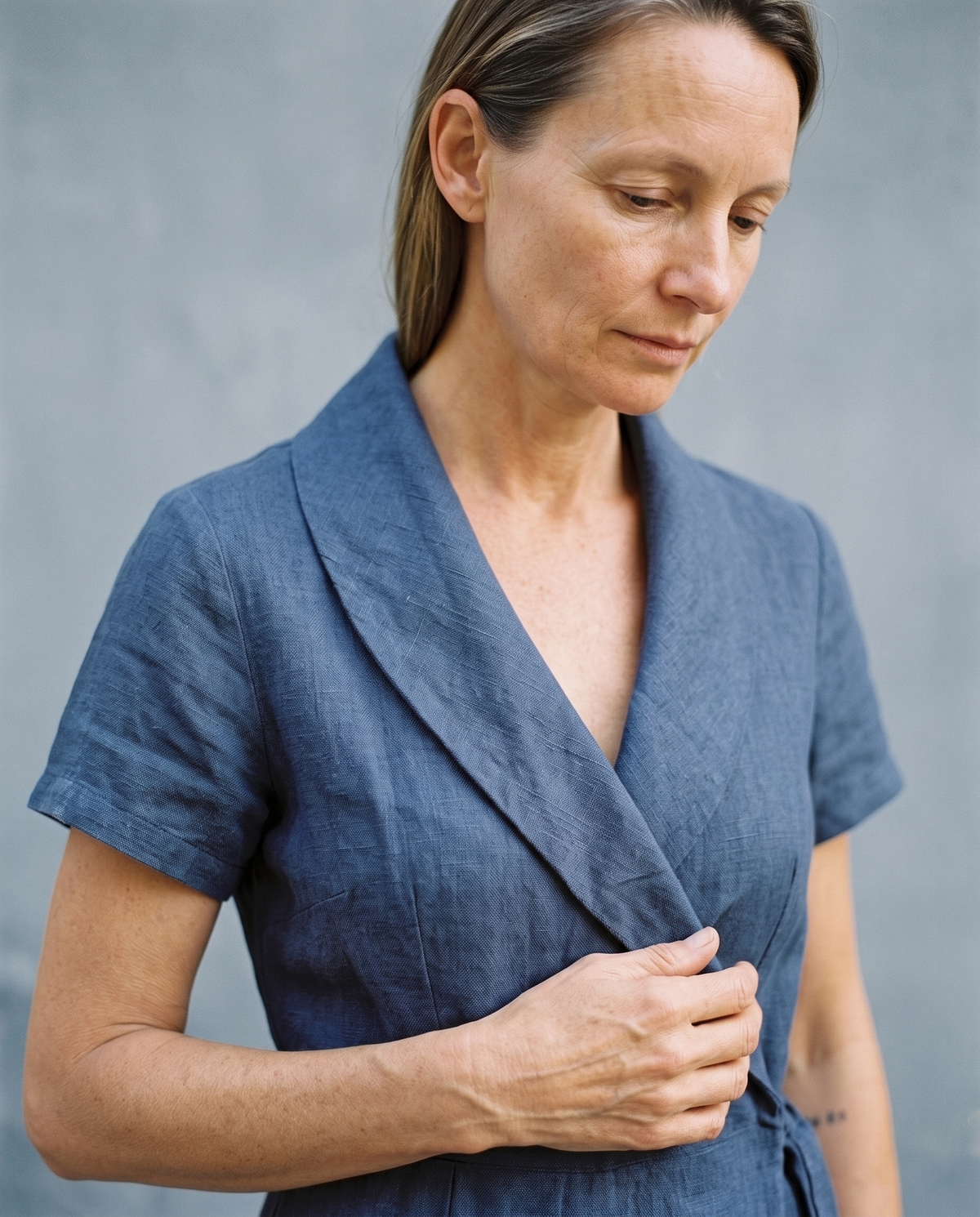 Short Sleeve Linen Wrap Dress in navy linen