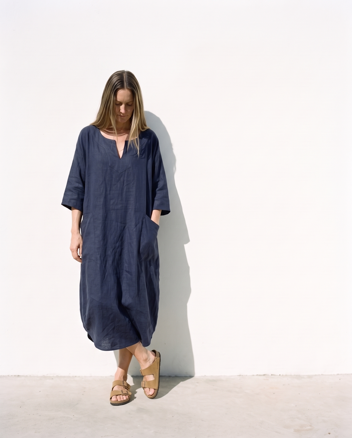 Batwing Linen Kaftan in navy