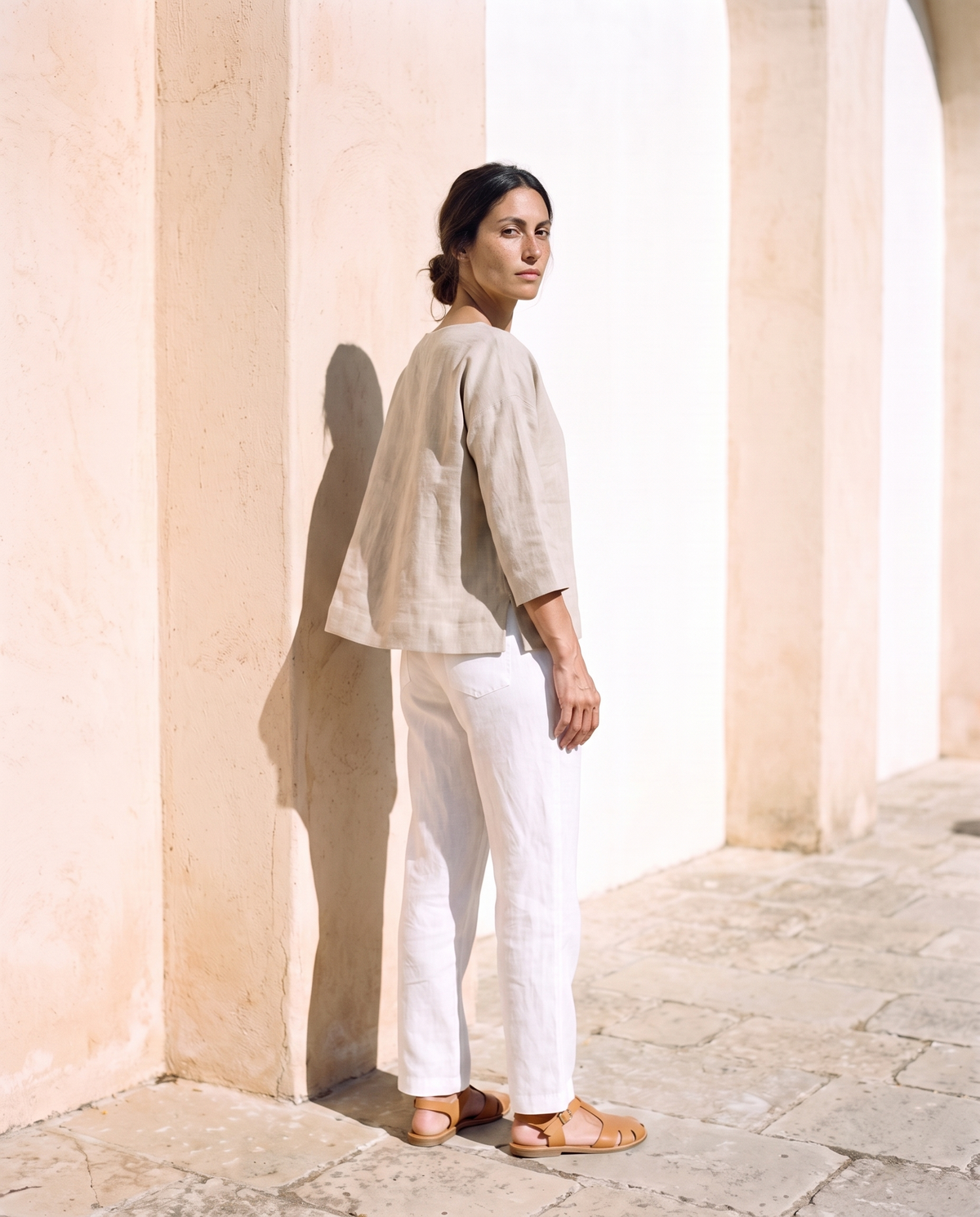 Lia Top in natural, turning away, side and back