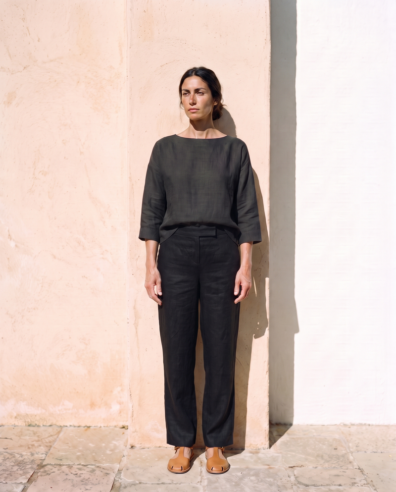 Lia & Nina Set in black, front, full length